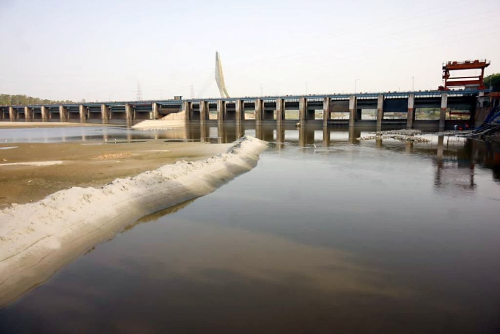 The total cost of the projects approved on Friday is nearly ₹1,855 crore and includes the laying of a pipeline to carry water from the Okhla STP to the Yamuna and developing lakes near the sewage treatment plant to recharge groundwater. (ANI Photo) The total cost of the projects approved on Friday is nearly ₹1,855 crore and includes the laying of a pipeline to carry water from the Okhla STP to the Yamuna and developing lakes near the sewage treatment plant to recharge groundwater. (ANI Photo)
