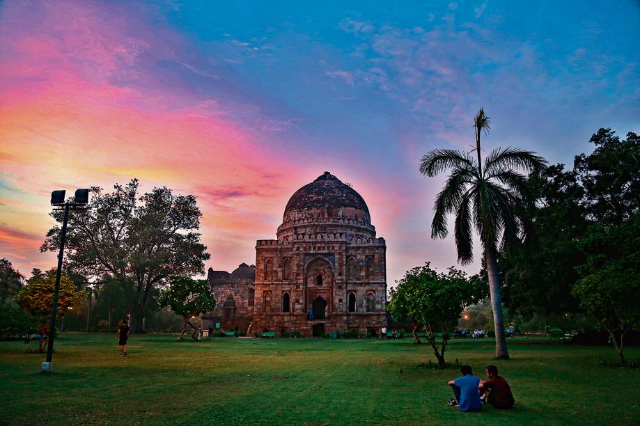 A view of clear sky at Lodhi Gardens in New Delhi, India, on Friday, July 1, 2022. (Photo by Sanchit Khanna/ Hindustan Times) A view of clear sky at Lodhi Gardens in New Delhi, India, on Friday, July 1, 2022. (Photo by Sanchit Khanna/ Hindustan Times)