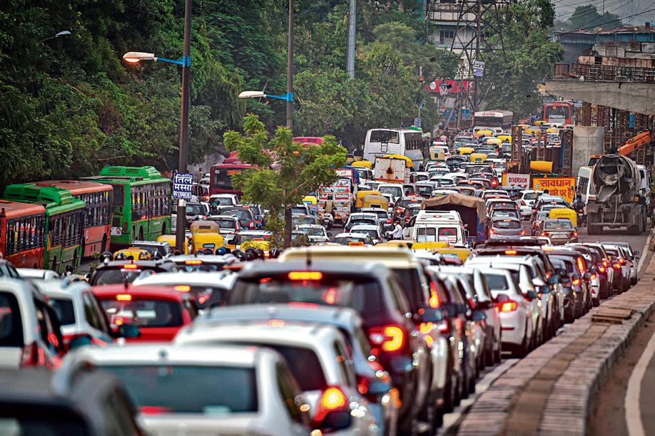 A massive traffic jam seen on Ring Road at Ashram Chowk in New Delhi, India, on Friday, July 1, 2022. (Photo by Sanchit Khanna/Hindustan Times) A massive traffic jam seen on Ring Road at Ashram Chowk in New Delhi, India, on Friday, July 1, 2022. (Photo by Sanchit Khanna/Hindustan Times)