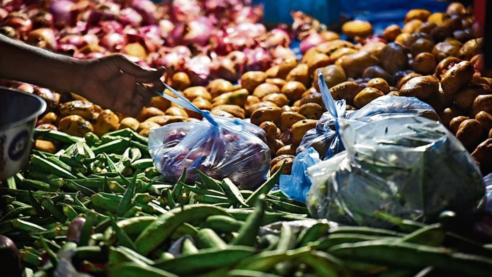 Problem of plenty Ban no bar, Delhi markets struggle to get rid of