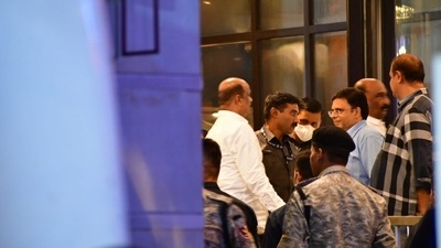 The rebel MLAs return to Mumbai from Goa ahead of the two-day special session of the Maharashtra assembly. (Bhushan Koyande/HT Photo) The rebel MLAs return to Mumbai from Goa ahead of the two-day special session of the Maharashtra assembly. (Bhushan Koyande/HT Photo)