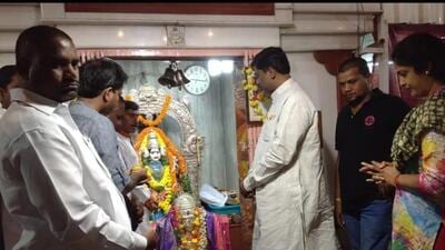 The Bhagyalakshmi temple located on the eastern side of Charminar has been the focal point of the BJP’s politics in Telangana. During every election, the BJP leaders make it a point to come to the temple to pay their obeisance. (HT Photo) The Bhagyalakshmi temple located on the eastern side of Charminar has been the focal point of the BJP’s politics in Telangana. During every election, the BJP leaders make it a point to come to the temple to pay their obeisance. (HT Photo)