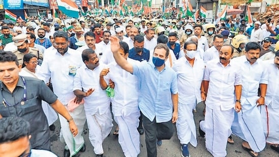 Rahul Gandhi attended a rally in Sultan Bathery in Kerala protesting against the recent directive of the Supreme Court to earmark one-km buffer zone around forest areas and wildlife sanctuaries. (HT Photo)(HT_PRINT)