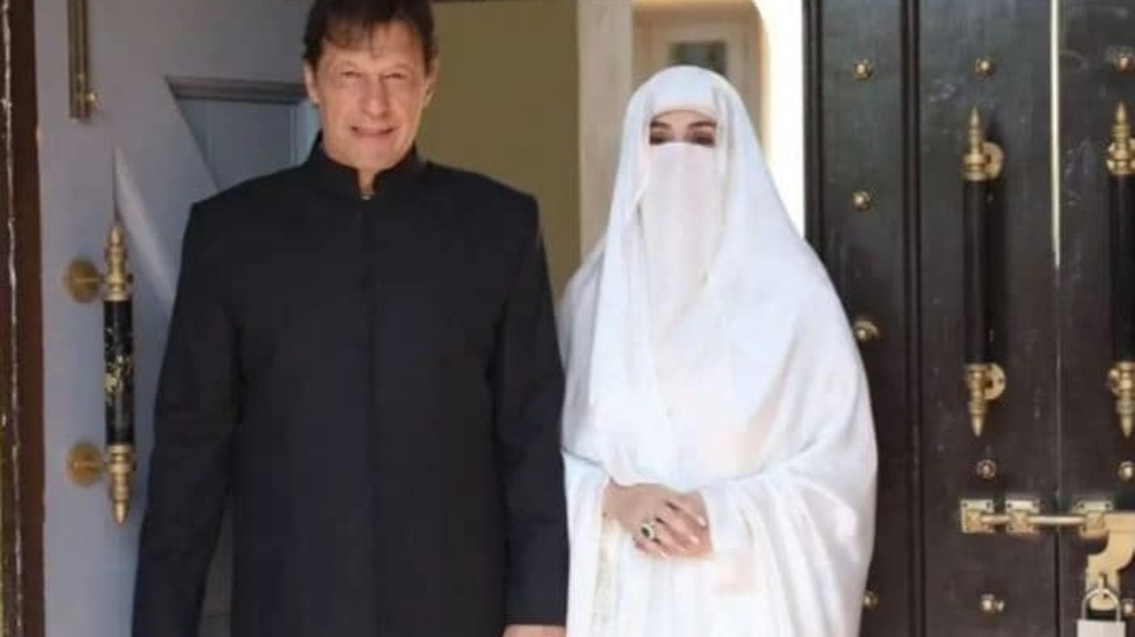 Imran Khan s Wife Bushra Bibi s Purported Audio Gets Leaked Report 