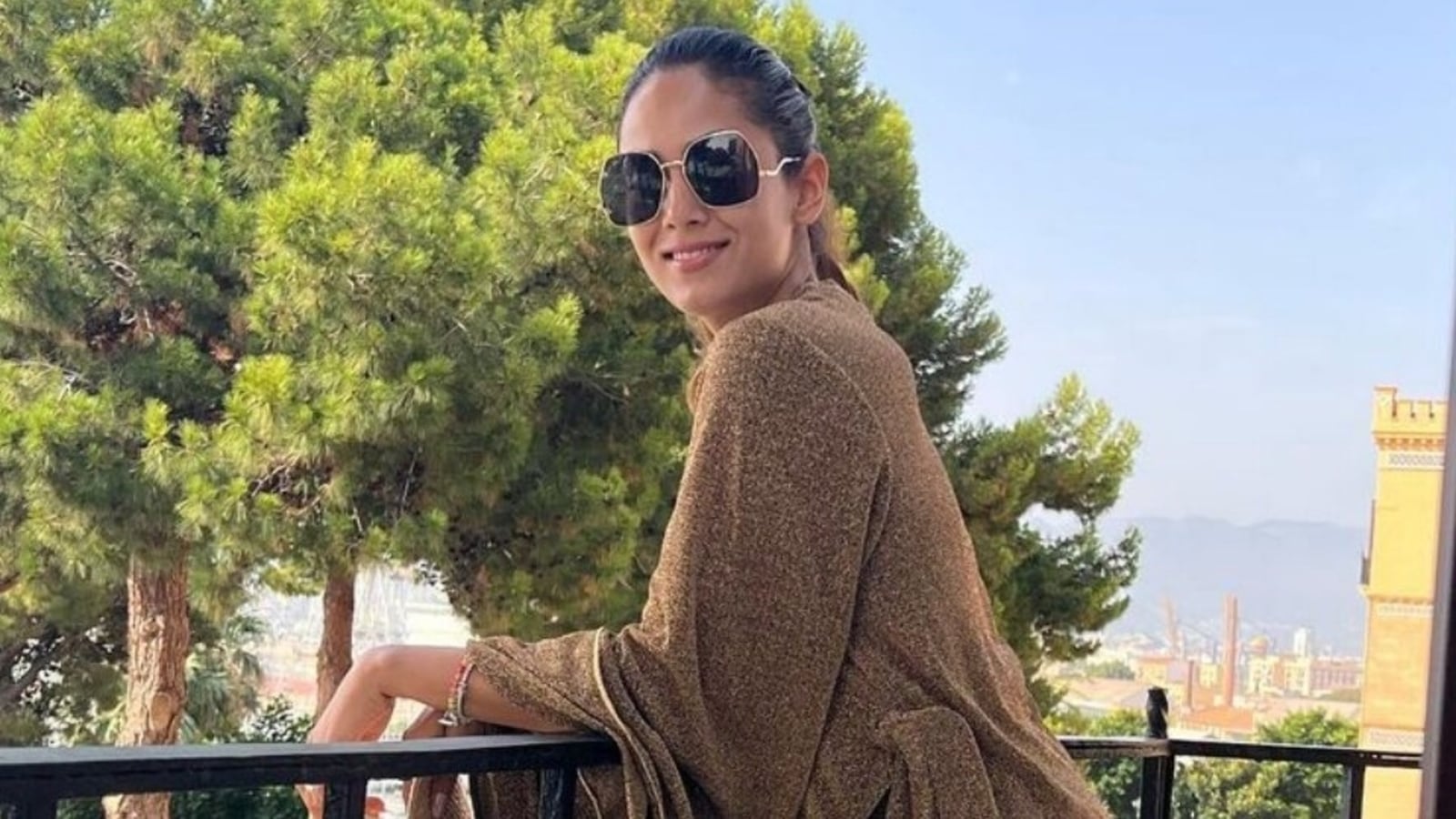 Mira Rajput stuns in printed mini dress, shows off her and Shahid Kapoor’s daughter Misha’s strong camera game