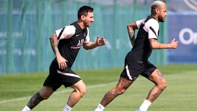 Paris St Germain's Lionel Messi and Neymar during training. (REUTERS)