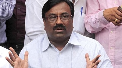 BJP leader Sudhir Mungantiwar. (HT File) BJP leader Sudhir Mungantiwar. (HT File)