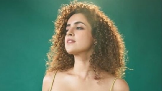 Sanya Malhotra’s slip-in bodycon dress is for every summer brunch date(Instagram/@sanyamalhotra_)