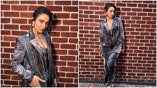 Rakul Preet Singh’s sartorial sense of fashion always manages to make us drool. The actor keeps setting the fashion bar higher for us with snippets from her fashion diaries. On Sunday, Rakul Preet dropped major cues of party fashion for us with a set of pictures of herself. Take a look.(Instagram/@rakulpreet)