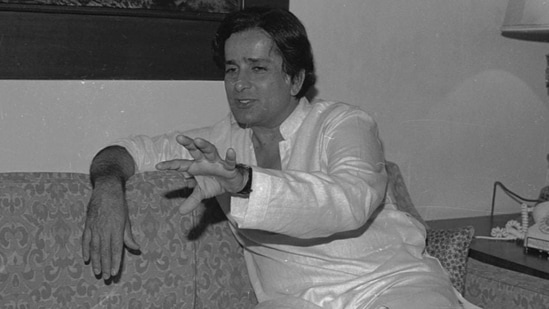 Shashi Kapoor had revealed that his mother 'tried her best to get rid of' him.
