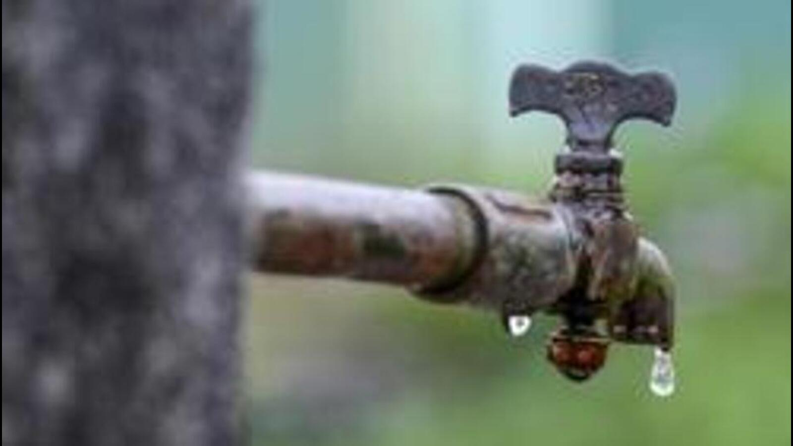 Alternate day water supply irks Pune residents - Hindustan Times