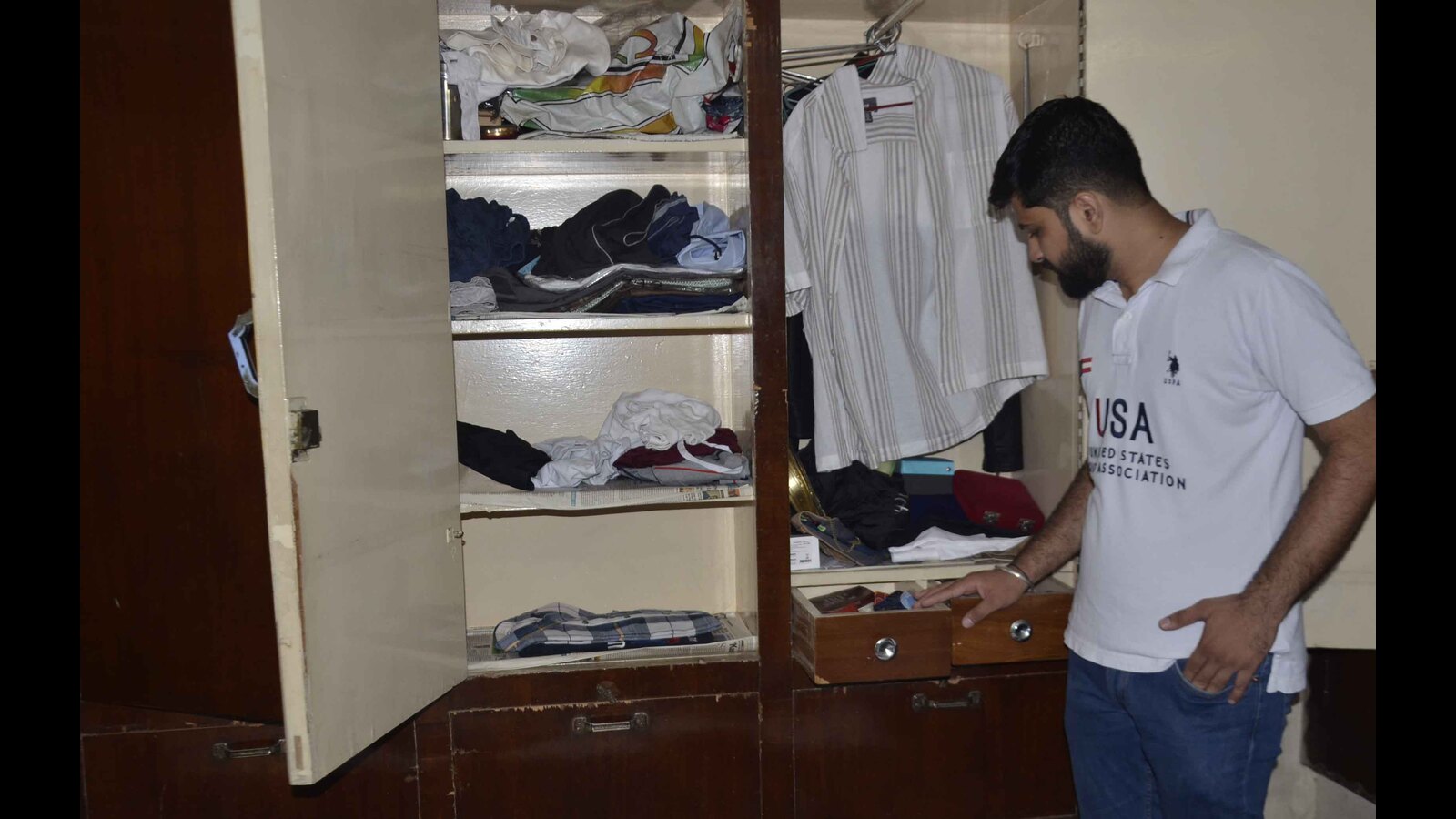 Ludhiana Burglars target three houses, decamp with ₹65,000 Hindustan