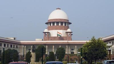 A vacation SC bench of justices Indira Banerjee and JK Maheshwari said it would hear the plea on July 6 subject to the clearance given by chief justice NV Ramana. (HT)