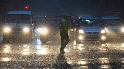 After brief pause, showers to return today, may intensify tomorrow: Met forecast (PTI) After brief pause, showers to return today, may intensify tomorrow: Met forecast (PTI)