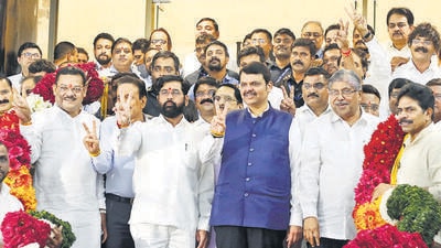 Mumbai, India - July 04, 2022: CM Eknath Shinde and Dy CM Devendra Fadnavis with rebel Shiv Sena MLA and BJP MLAs during the two-day Special Assembly session at Vidhan Bhavan, in Mumbai, India, on Monday, July 04, 2022. (Photo by Anshuman Poyrekar/ Hindustan Times) (Anshuman Poyrekar/HT PHOTO) Mumbai, India - July 04, 2022: CM Eknath Shinde and Dy CM Devendra Fadnavis with rebel Shiv Sena MLA and BJP MLAs during the two-day Special Assembly session at Vidhan Bhavan, in Mumbai, India, on Monday, July 04, 2022. (Photo by Anshuman Poyrekar/ Hindustan Times) (Anshuman Poyrekar/HT PHOTO)