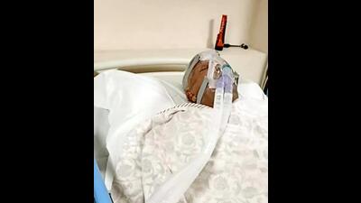 Lalu Prasad in ICU. (Santosh Kumar/HT Photo) Lalu Prasad in ICU. (Santosh Kumar/HT Photo)