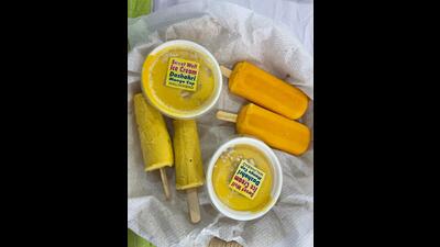 Ice cream made of natural mango pulp (HT) Ice cream made of natural mango pulp (HT)