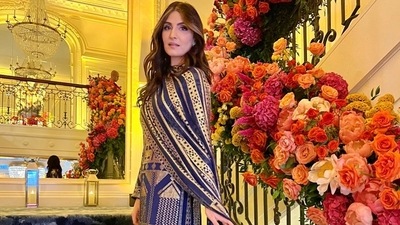 Ranbir Kapoor's sister Riddhima Kapoor Sahni also shared a picture from London, with the caption, “Midnight sparkle." Ranbir Kapoor's sister Riddhima Kapoor Sahni also shared a picture from London, with the caption, “Midnight sparkle."