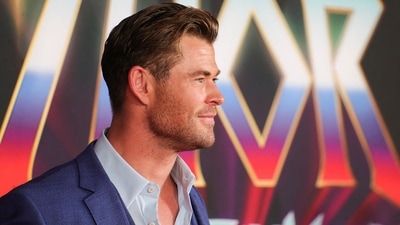 Chris Hemsworth poses on the red carpet at the premiere of Marvel Studios "Thor: Love and Thunder" at the El Capitan Theatre in Los Angeles (REUTERS/David Swanson). (REUTERS)