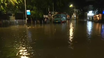 Waterlogging in the Sion area of Mumbai in the wake of heavy rain in the city. (ANI) Waterlogging in the Sion area of Mumbai in the wake of heavy rain in the city. (ANI)
