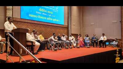Vishweshwar bank chairman Anil Gadhave speaking at the event ‘Banking Gappa (Let’s talk banking)’ hosted by Vishweshwar Sahakari Bank as part of its golden jubilee celebrations at Boat Club on Sunday. (HT PHOTO) Vishweshwar bank chairman Anil Gadhave speaking at the event ‘Banking Gappa (Let’s talk banking)’ hosted by Vishweshwar Sahakari Bank as part of its golden jubilee celebrations at Boat Club on Sunday. (HT PHOTO)