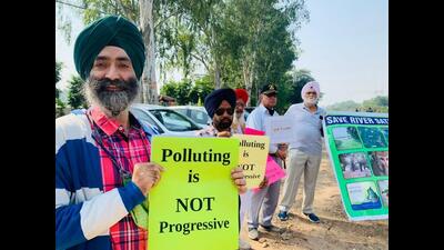 Members of the Public Action Committee (PAC) for Sutlej and Mattewara forest said that Punjab chief minister Bhagwant Mann had claimed during the Vidhan Sabha session held recently that not an inch of land in Mattewara forest will be acquired, but backtracked on his promise. (HT FIle)