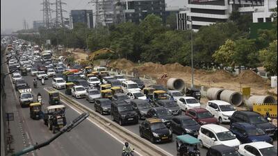 Traffic congestion towards Udyog Vihar at Shankar Chowk in Gurugram on Tuesday. (Vipin Kumar/HT photo) Traffic congestion towards Udyog Vihar at Shankar Chowk in Gurugram on Tuesday. (Vipin Kumar/HT photo)