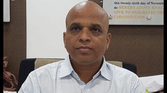 Daulat Desai, an Indian Administrative Service (IAS) officer who gave a call about “no masks, no entry” during his stint at Kolhapur, resigned from the service and put up a long post on a social media platform on Monday. (HT PHOTO)