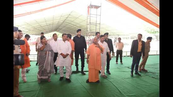 Chief Minister Yogi Adityanath reviews preparations of PM Modi’s proposed visit to Varanasi on July 7. (HT PHOTO)