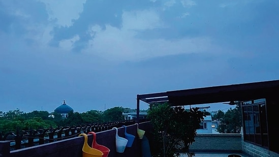 Delhiwale: But it's not raining barsatis Delhiwale: But it's not raining barsatis