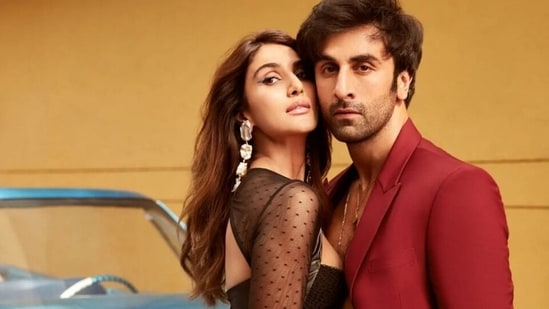 Ranbir Kapoor and Vaani Kapoor are the sizzling duo in new jaw-dropping photoshoot for Shamshera promotions(Instagram)