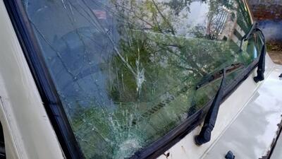 Four cops chasing man on run for 22 years attacked Four cops chasing man on run for 22 years attacked