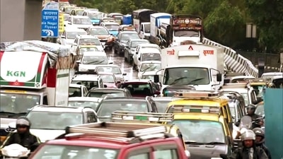 Vehicles stuck in a traffic jam due to severe waterlogging of roads amid heavy rainfall, at Kala Nagar, in Mumbai. (ANI) Vehicles stuck in a traffic jam due to severe waterlogging of roads amid heavy rainfall, at Kala Nagar, in Mumbai. (ANI)