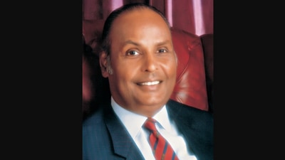 Tina Ambani posted this image on Dhirubhai Ambani’s death anniversary. (Instagram/@tinaambaniofficial)