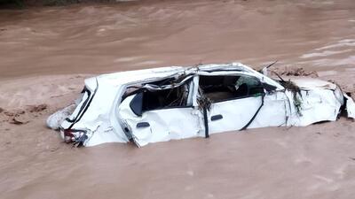 Three people went missing after a taxi, shuttling two commuters, was swept away in a flashflood in the Patiala-Ki-Rao rivulet as the driver attempted to cross the causeway in Tanda Village near Nayagaon. (HT PHOTO ) Three people went missing after a taxi, shuttling two commuters, was swept away in a flashflood in the Patiala-Ki-Rao rivulet as the driver attempted to cross the causeway in Tanda Village near Nayagaon. (HT PHOTO )