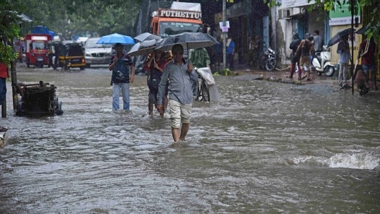 Mumbai is likely to witness another wet day as the India Meteorological Department (IMD) has predicted moderate to heavy rain in the city and suburbs, with a possibility of extremely heavy rainfall at isolated places in the next 24 hours, according to civic officials.(ANI)
