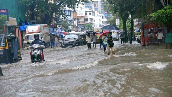 Chief Minister Eknath Shinde had on Tuesday directed state administration officials to take necessary precautions and ensure there was no loss of life or damage to property.(ANI)