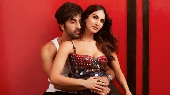 Shamshera star Ranbir Kapoor in ganji and pants, Vaani Kapoor in bustier  and shorts are the hottest pair: New pics | Fashion Trends - Hindustan Times