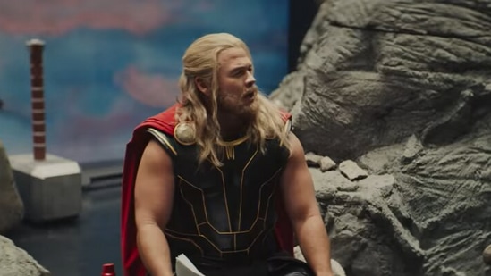 Watch: Chris Hemsworth Is All Set For His First Day At 'Thor: Ragnarok' Set  - News18