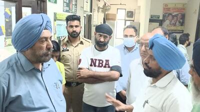 MLA Daljit Singh Bhola Grewal inspecting a local hospital at Sector 32, Chandigarh Road, Vardhman, in Ludhiana. (HT PHOTO)