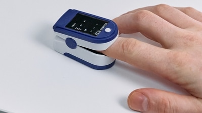 Pulse oximeters have become important health tools to keep at home like thermometers. (Pexels) Pulse oximeters have become important health tools to keep at home like thermometers. (Pexels)