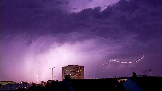 A lightning strike during a thunderstorm. (AFP File Photo) A lightning strike during a thunderstorm. (AFP File Photo)