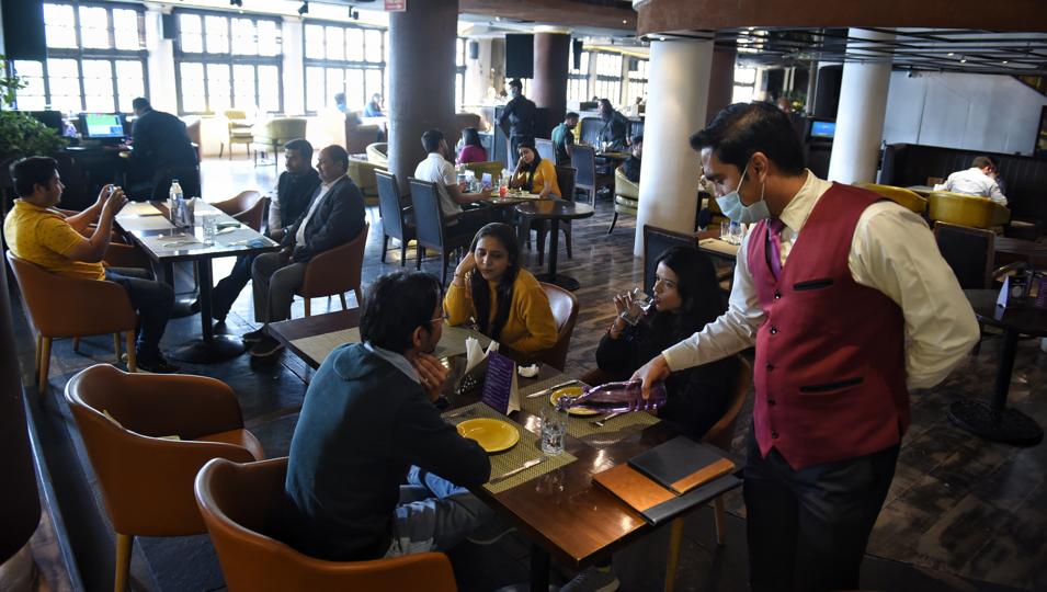 The CCPA had appealed against the order contending that a consumer should not be forced to pay the service charge. (Sanchit Khanna/HT file photo. Representative image) The CCPA had appealed against the order contending that a consumer should not be forced to pay the service charge. (Sanchit Khanna/HT file photo. Representative image)