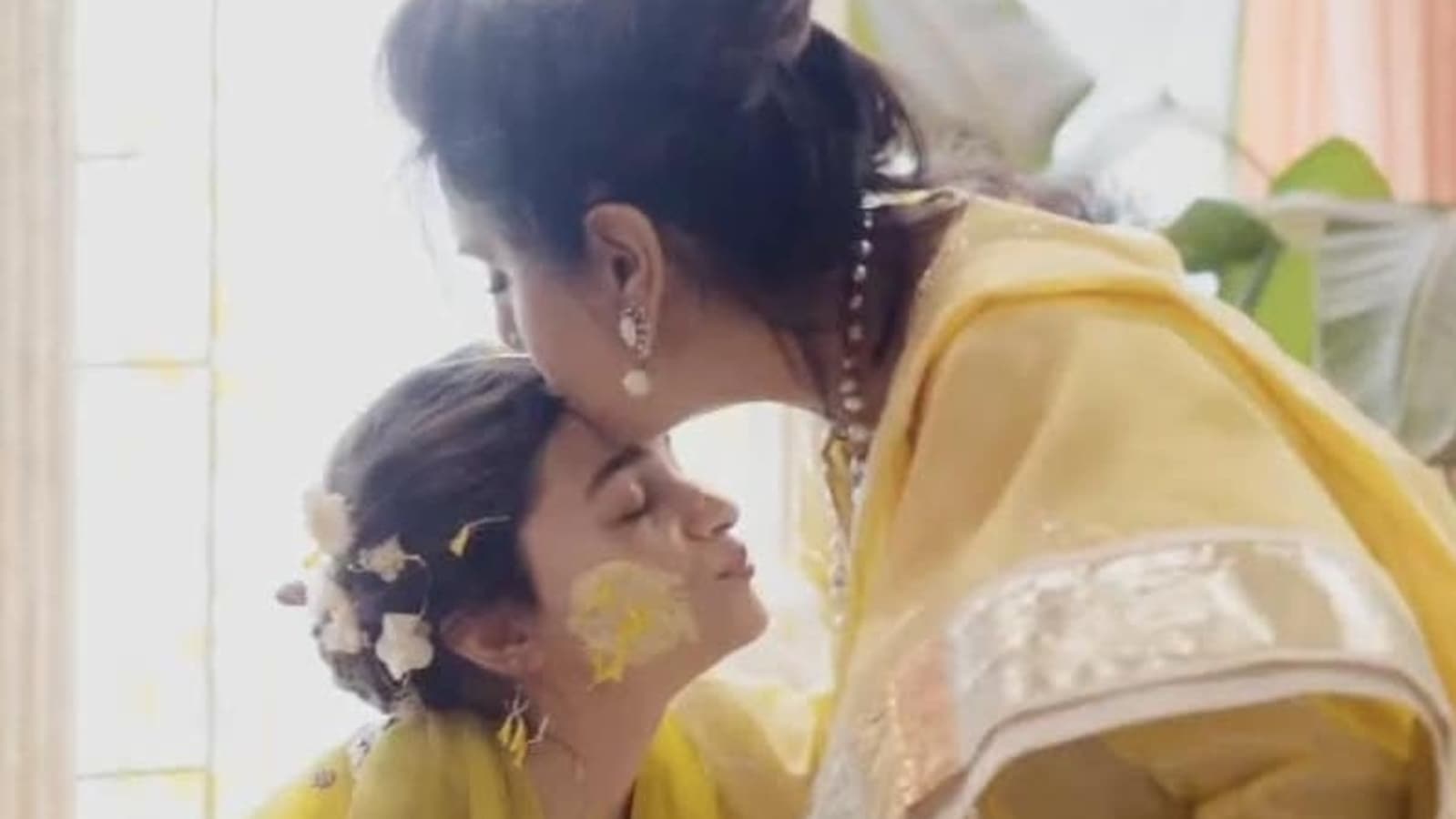 Alia Bhatt shares unseen photo with Neetu Kapoor, wishes her ‘friend’ and ‘soon to be dadi ma’ on her birthday. See pic