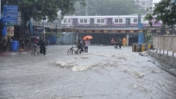 मुंबई बारिश: भारी बारिश के बाद अंधेरी मेट्रो में पानी भर गया.  (फोटो विजय बाटे द्वारा)