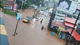 A road in Mangaluru waterlogged due to heavy rains. (Source: Srinivas Kakkilaya/Twitter)
