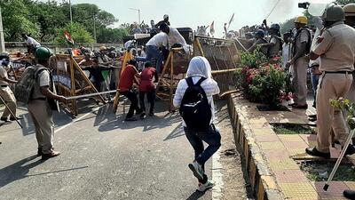 A 56-year-old farmer was killed, and four others, including three policemen, were injured after some protesters allegedly rammed a tractor over the barricades outside the Rajiv Gandhi Thermal power plant (RGTPP) in Hisar’s Khedar village on Friday, officials said. (Manoj Dhaka/HT Photo)