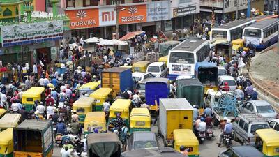 According to the government data, the number of vehicles in Bengaluru has increased from 50.33 lakh in 2011-12 to 1.04 crore till March 2022. (HT File) According to the government data, the number of vehicles in Bengaluru has increased from 50.33 lakh in 2011-12 to 1.04 crore till March 2022. (HT File)