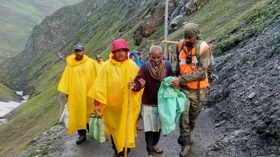 Administration trying to give safe passage to pilgrims after a flash floods triggered by cloudburst near Amarnath Cave, in Pahalgam. (ANI) Administration trying to give safe passage to pilgrims after a flash floods triggered by cloudburst near Amarnath Cave, in Pahalgam. (ANI)