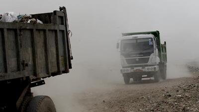 Garbage-by-the-truckloads-are-deposited-in-the-Ghazipur-landfill-site-in-east-Delhi-HT-Photo-Raj-K-Raj Garbage-by-the-truckloads-are-deposited-in-the-Ghazipur-landfill-site-in-east-Delhi-HT-Photo-Raj-K-Raj